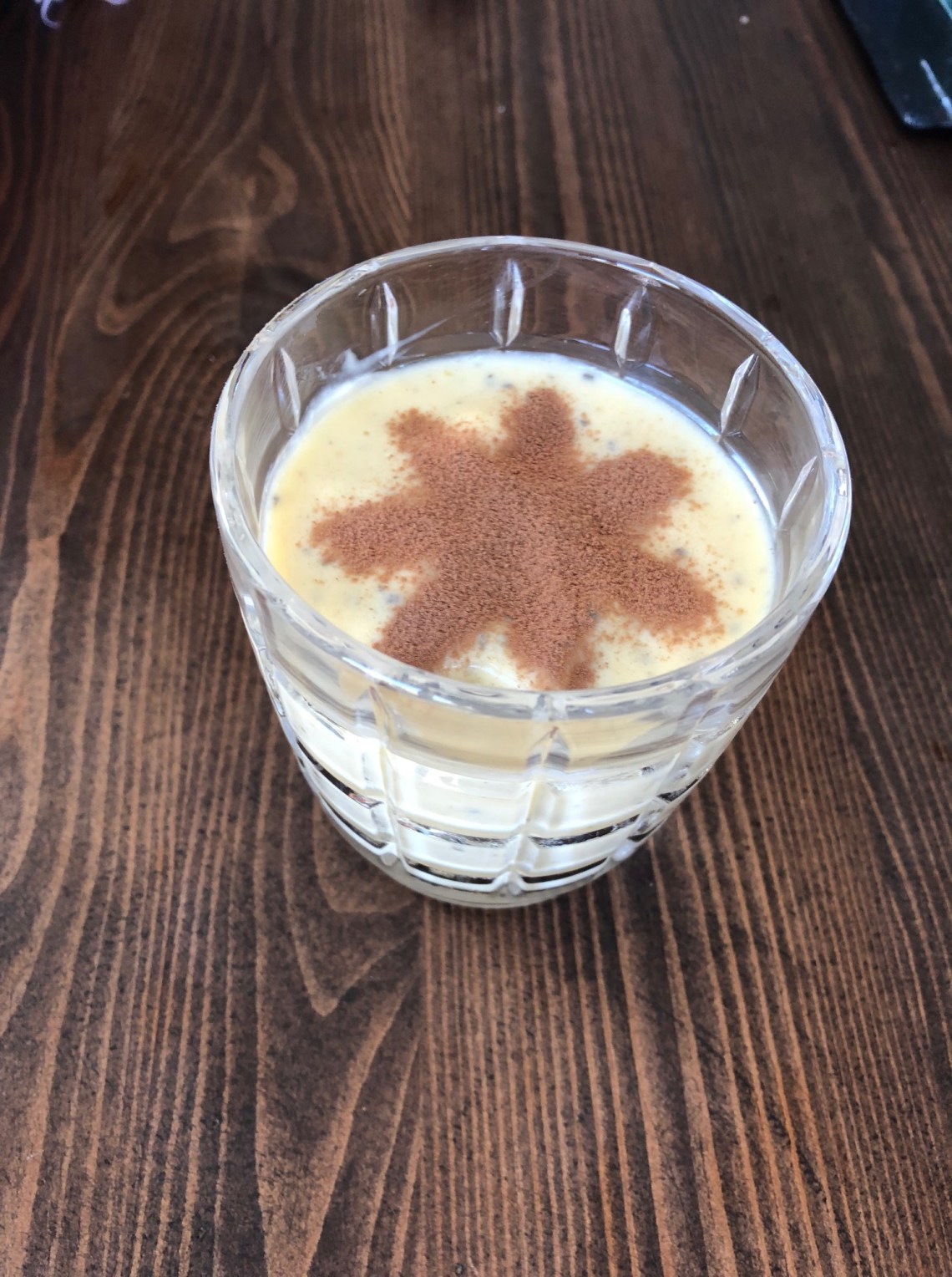 Banana and mango smoothie